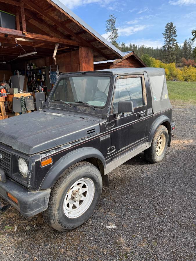 Suzuki-samurai-1988-black-1