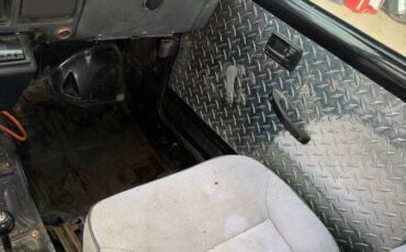 Suzuki-samurai-1988-black-6