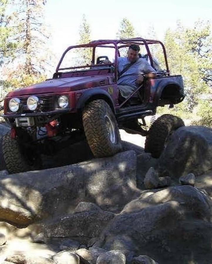 Suzuki-samurai-1988-red-2