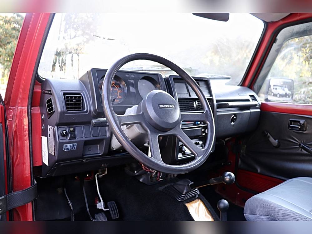 Suzuki-samurai-1988-red-24