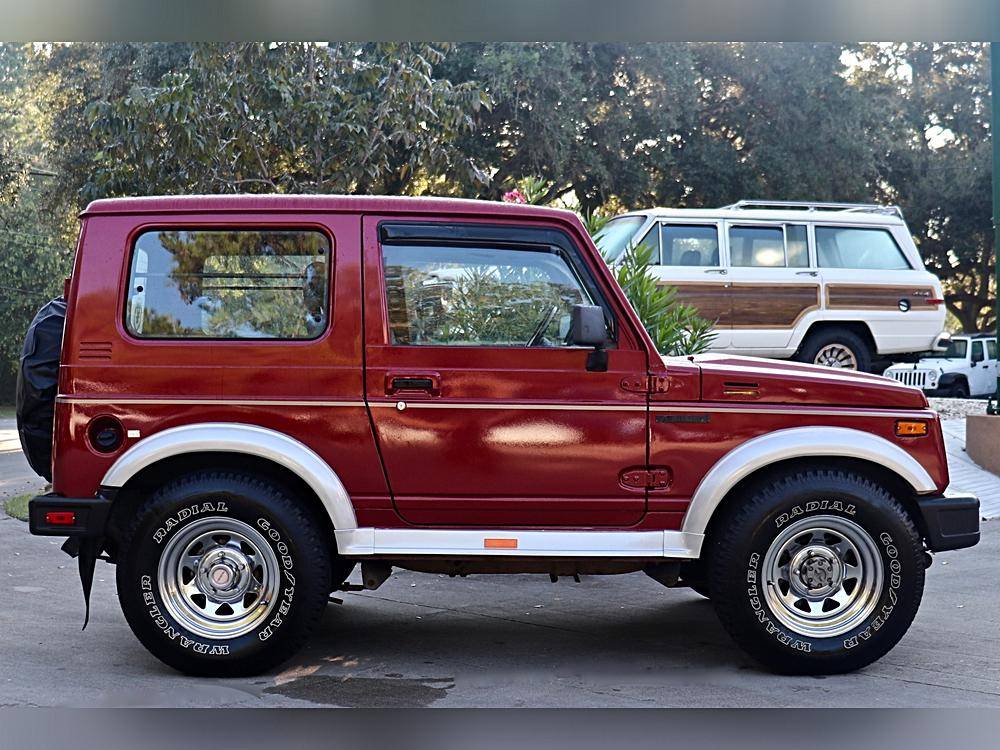 Suzuki-samurai-1988-red-48