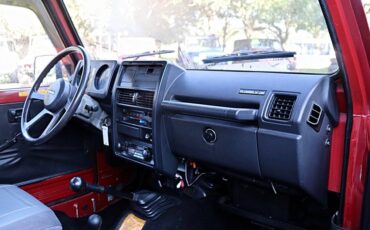 Suzuki-samurai-1988-red-56