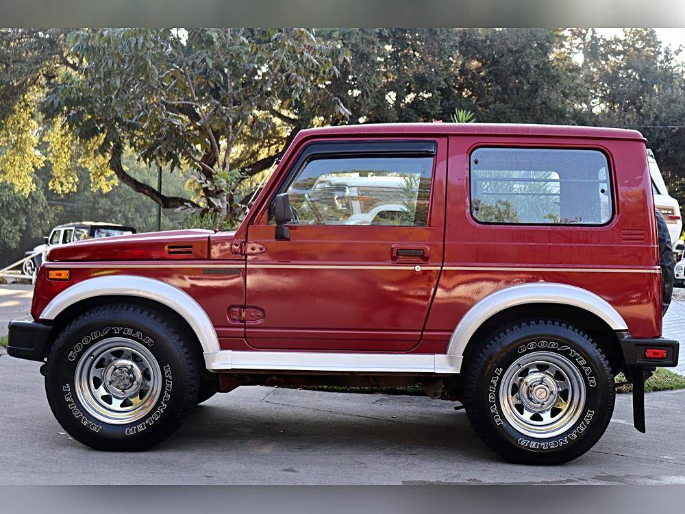 Suzuki-samurai-1988-red-61