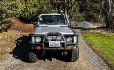 Suzuki-samurai-1988-silver-1
