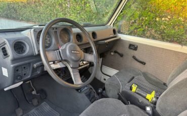 Suzuki-samurai-1988-white-7