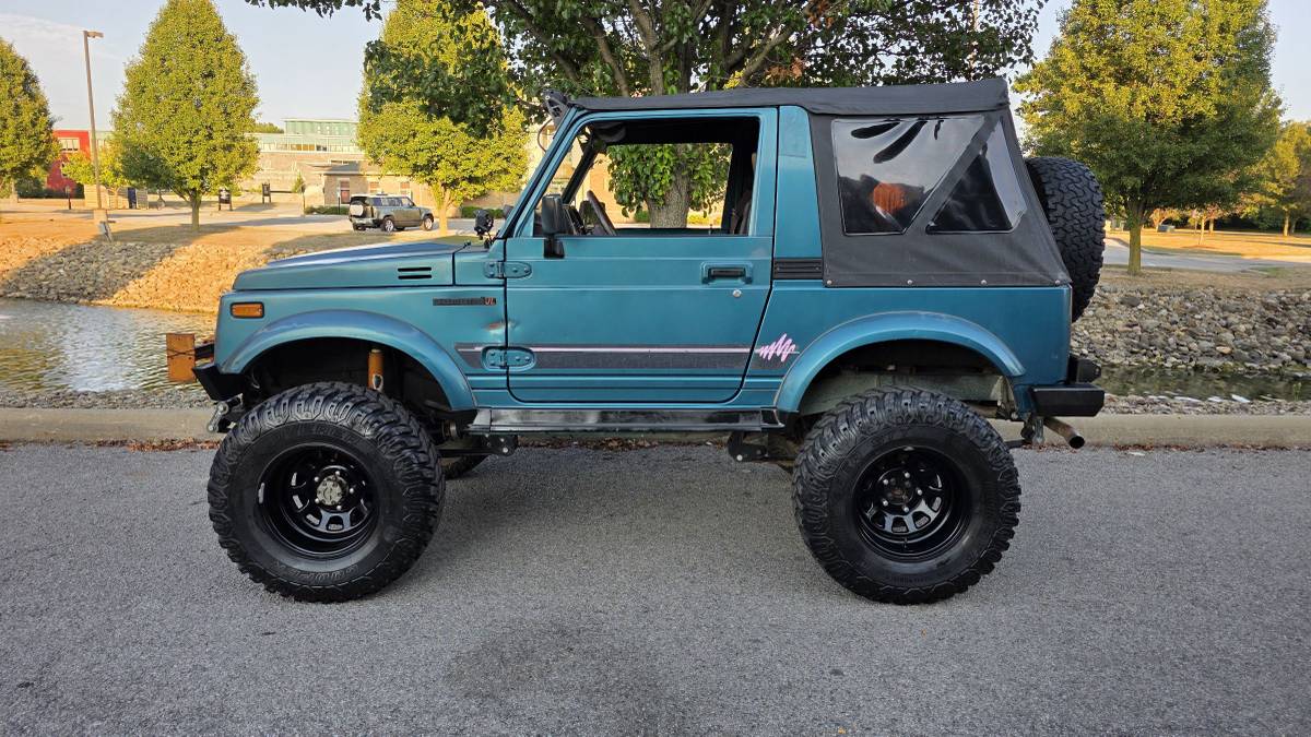 Suzuki-samurai-1990-green