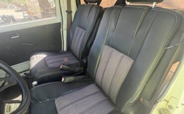 Suzuki-samurai-1991-white-3