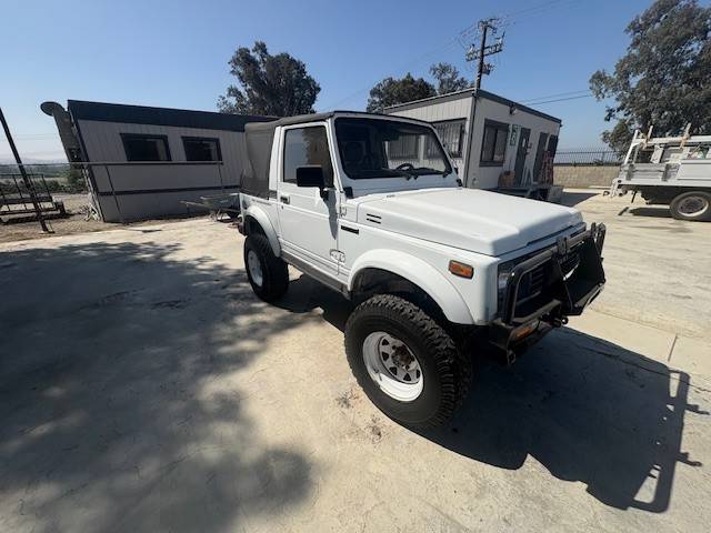 Suzuki-samurai-1991-white-7
