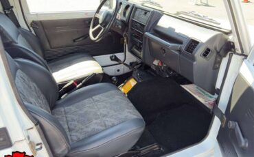Suzuki-samurai-1992-8