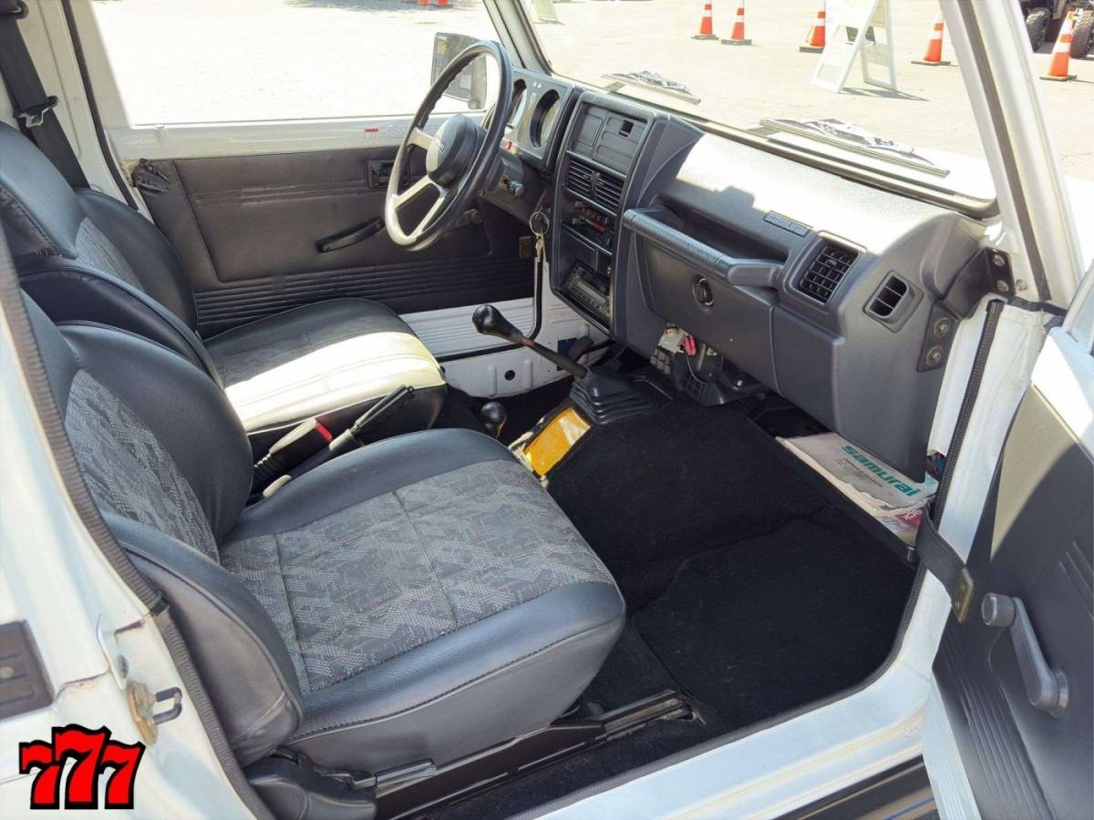 Suzuki-samurai-1992-8