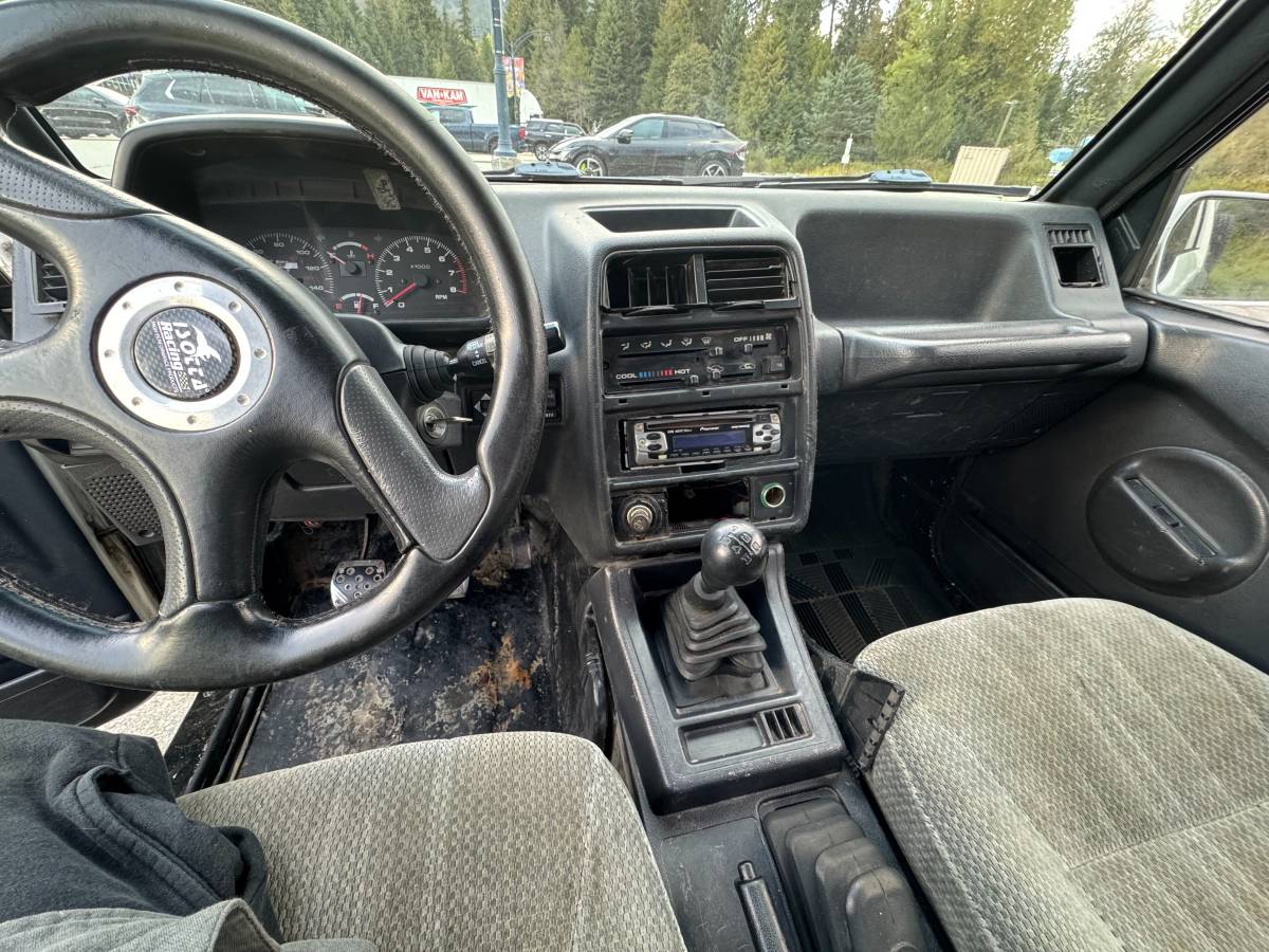 Suzuki-sidekick-1989-10