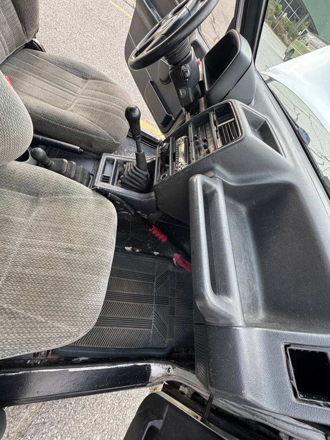 Suzuki-sidekick-1989-16