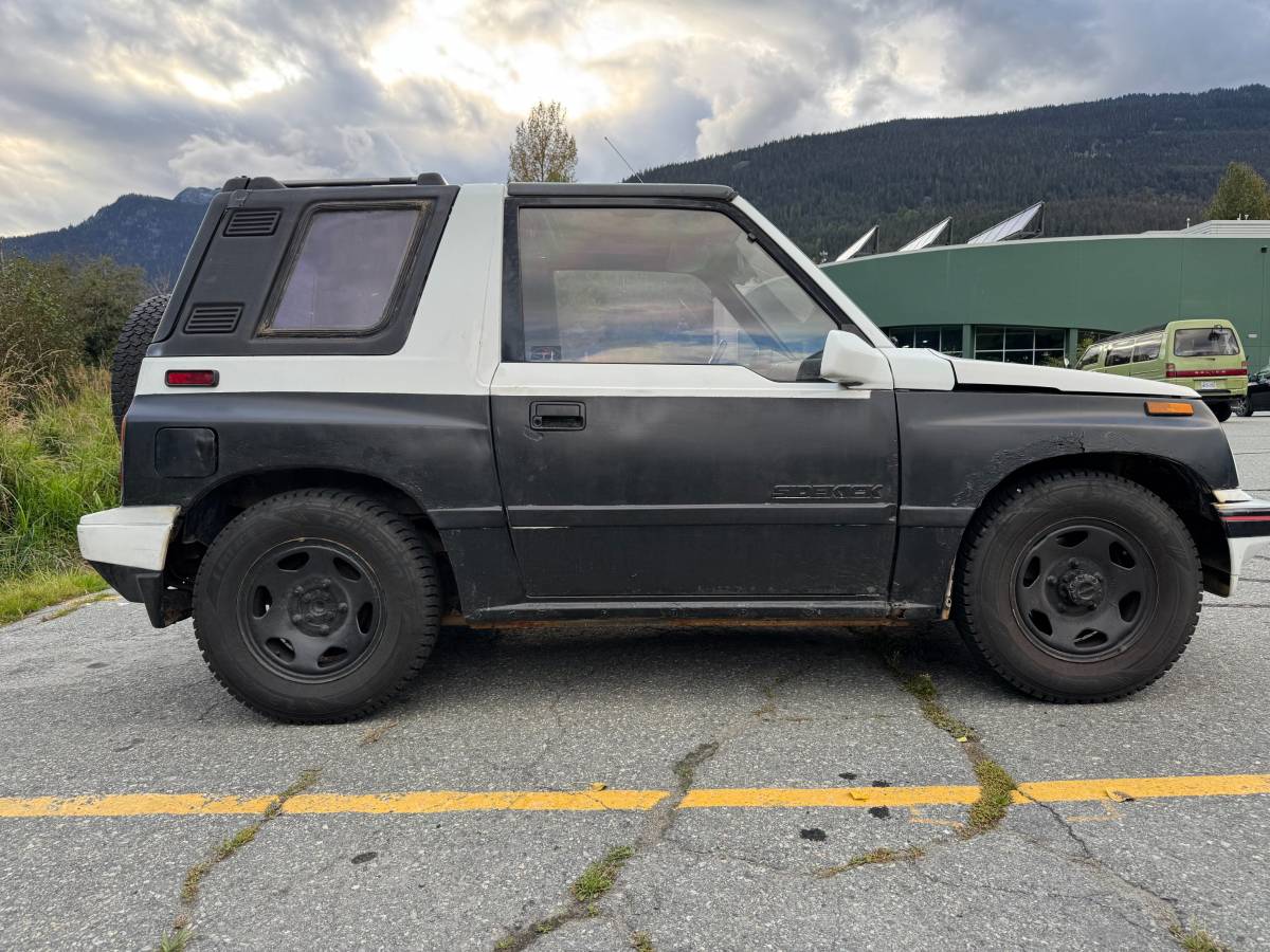 Suzuki-sidekick-1989-4