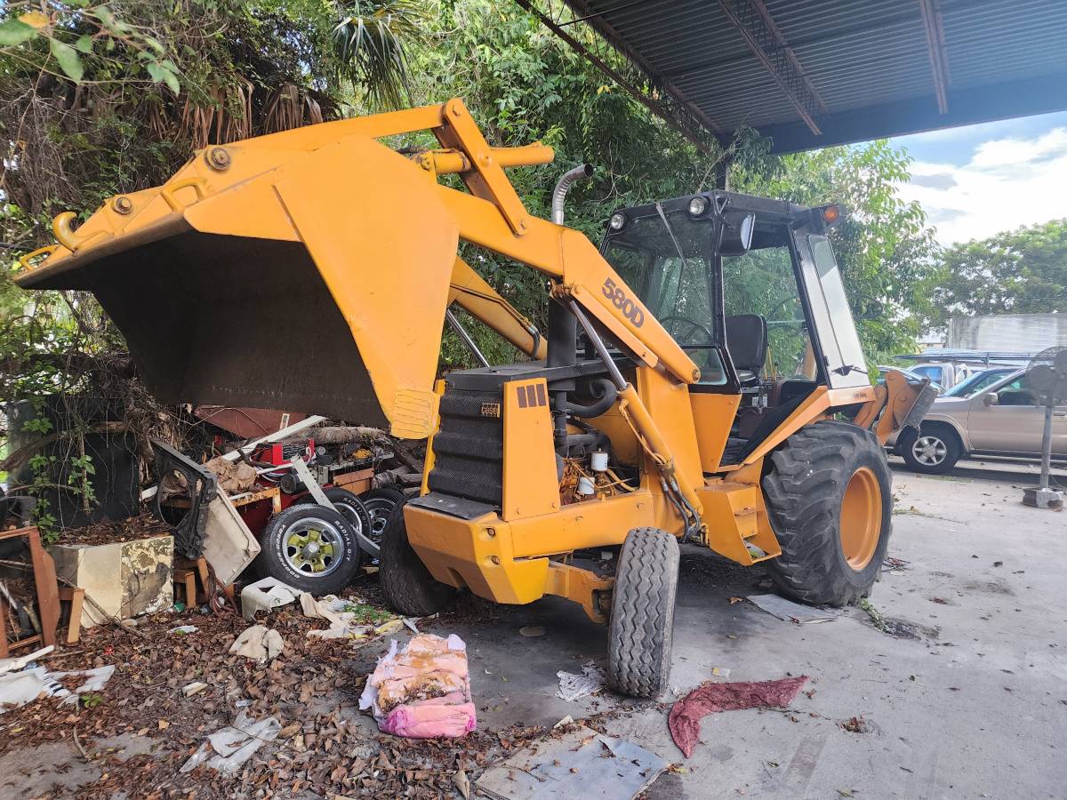 The-case-580d-backhoe-diesel-1996-10