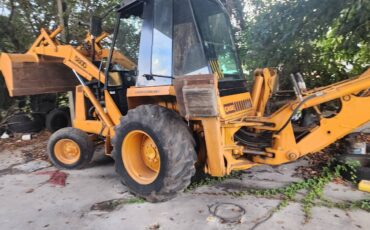 The-case-580d-backhoe-diesel-1996-12