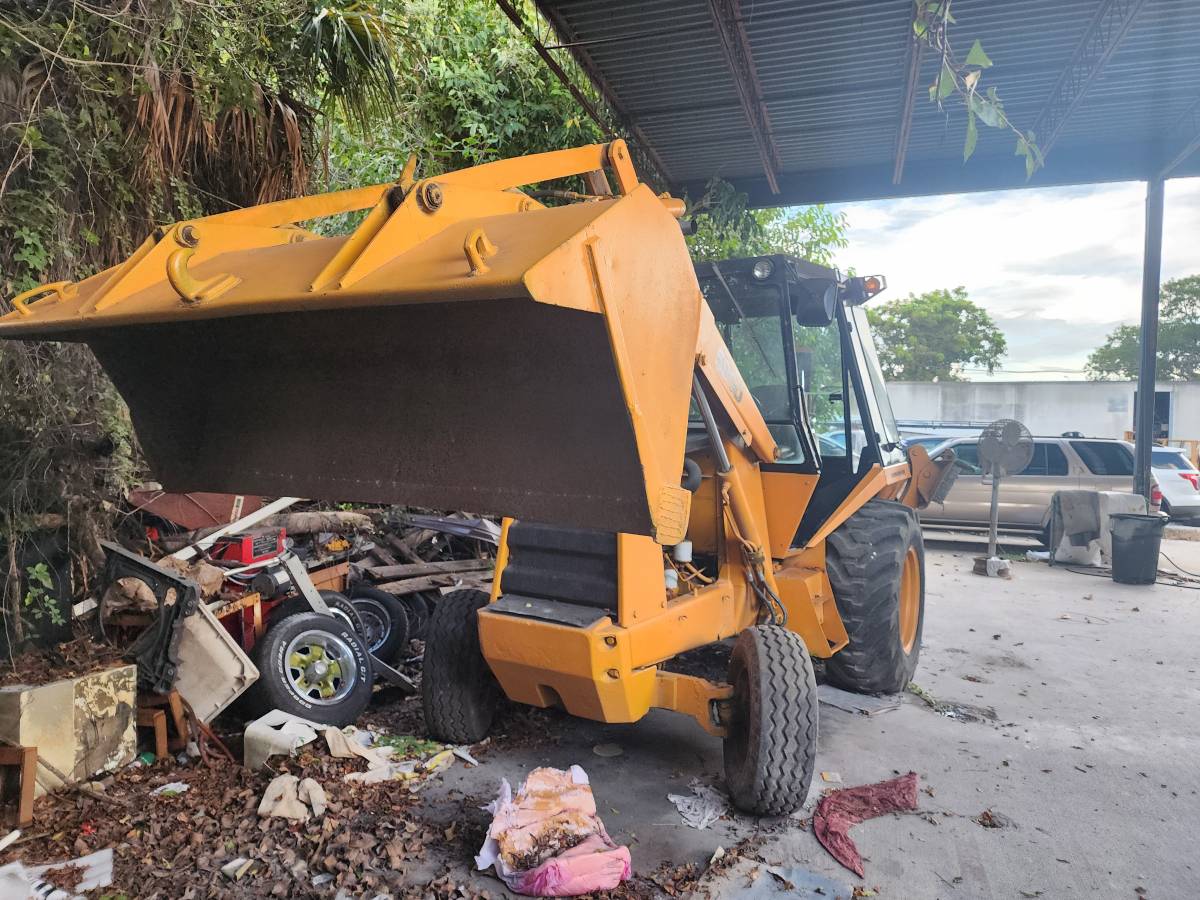 The-case-580d-backhoe-diesel-1996-7