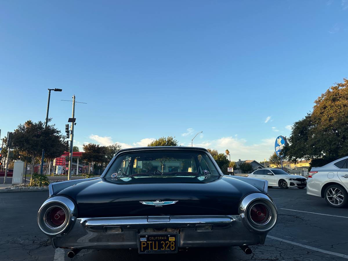 Thunderbird-1961-black-1