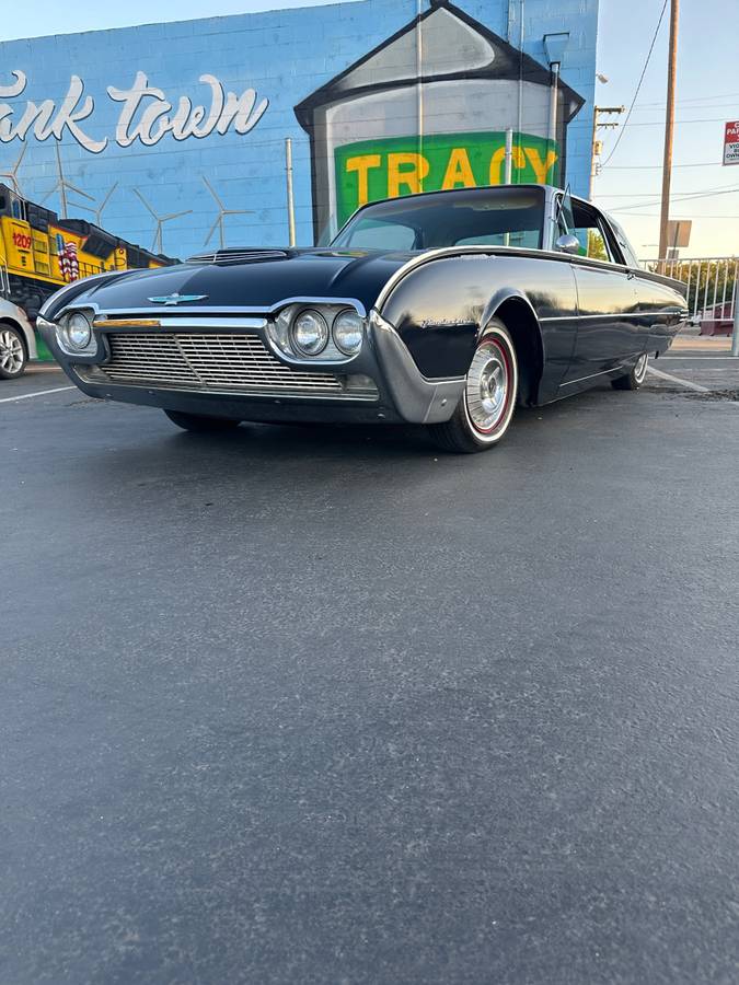 Thunderbird-1961-black-5