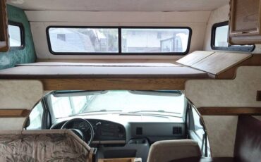 Tioga-fleetwood-rv-1994-white-2