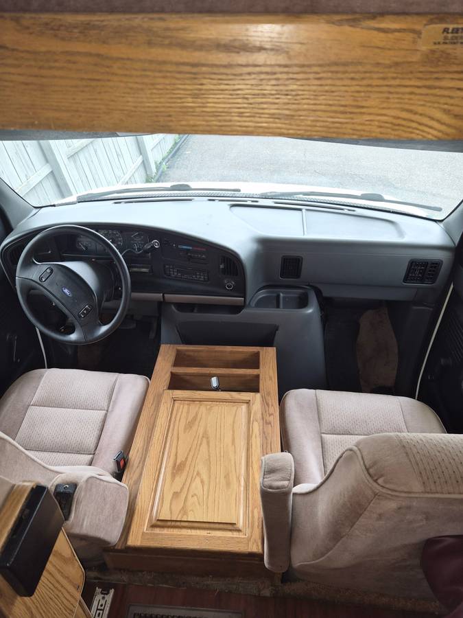 Tioga-fleetwood-rv-1994-white-3