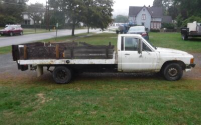Toyota 1 ton truck 1986