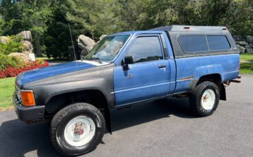 Toyota-1985-blue-1