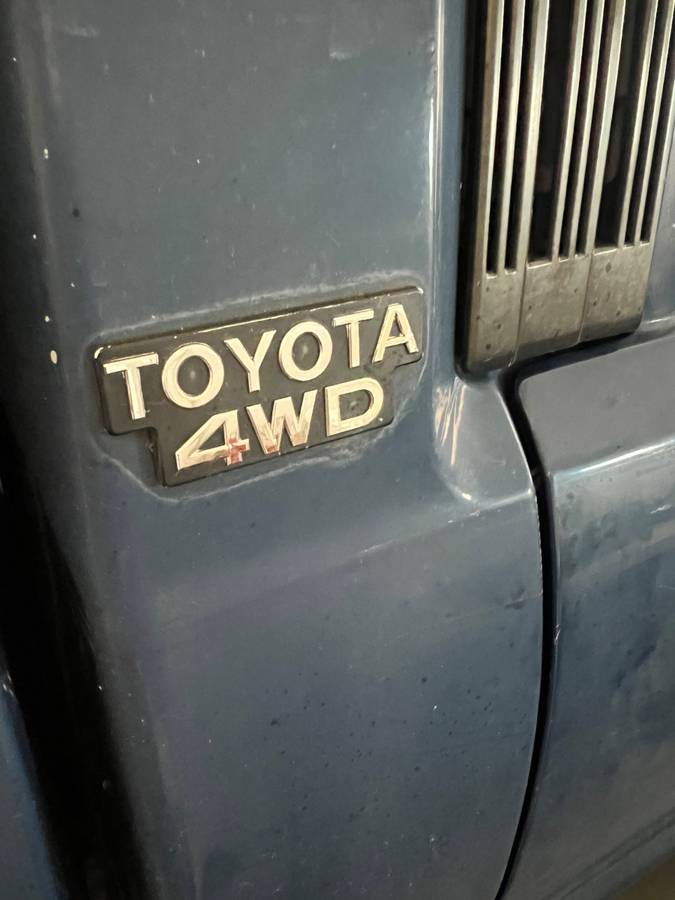 Toyota-1985-blue-13
