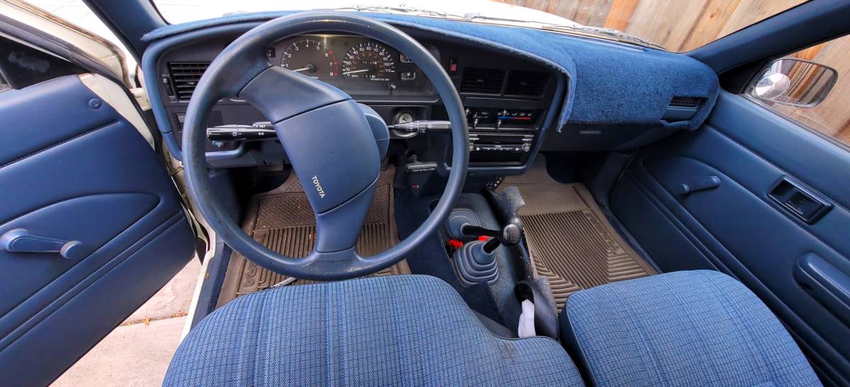 Toyota-1991-white-17