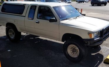 Toyota-1991-white-3