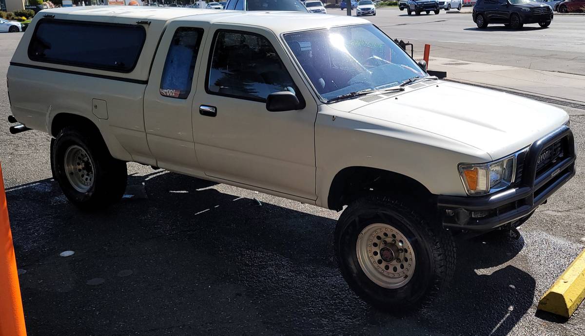 Toyota-1991-white-3