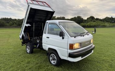 Toyota-1995-white-14