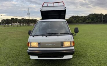 Toyota-1995-white-18