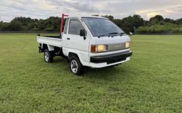 Toyota-1995-white-4