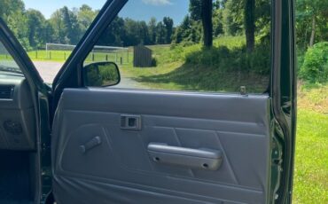 Toyota-22RE-pickup-1993-10