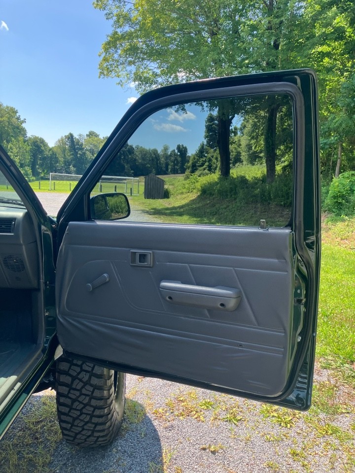 Toyota-22RE-pickup-1993-10