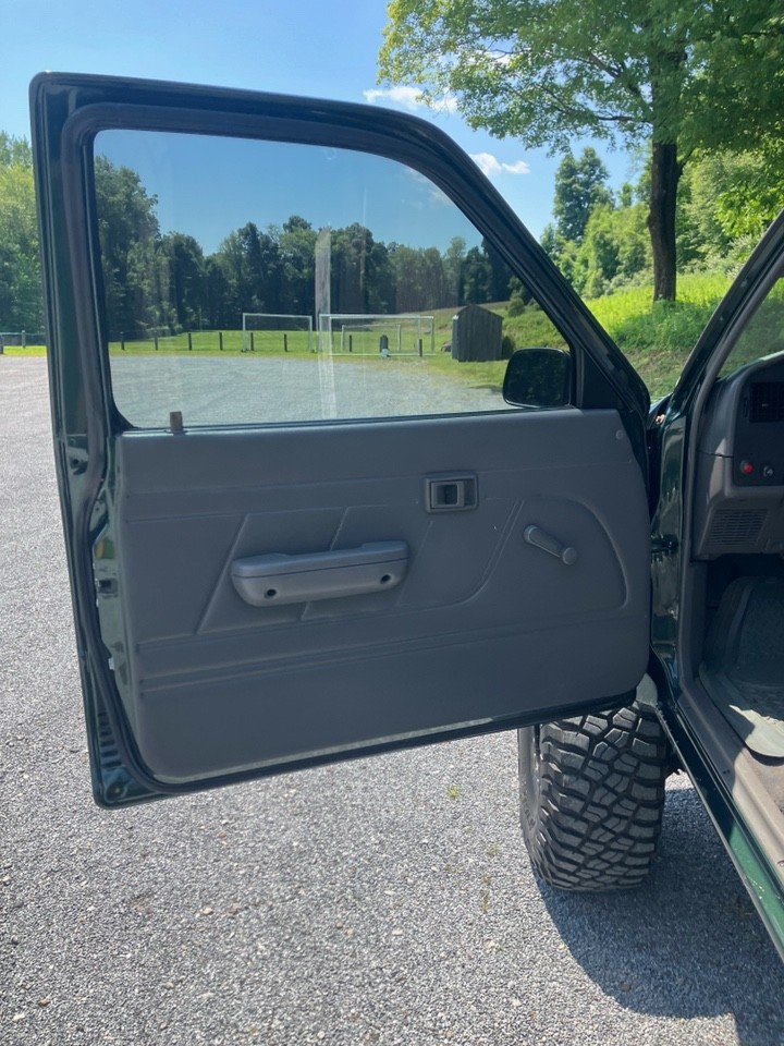 Toyota-22RE-pickup-1993-9