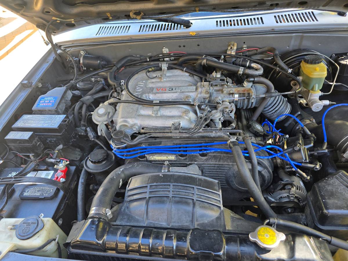 Toyota-4-runner-1994-grey-2