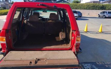 Toyota-4-runner-dlx-1986-red-13