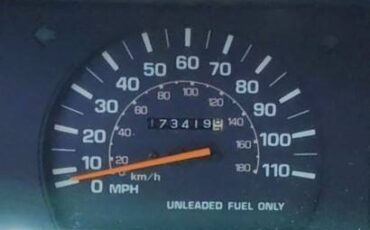 Toyota-4-runner-dlx-1986-red-2