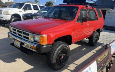 Toyota-4-runner-dlx-1986-red