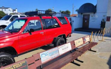 Toyota-4-runner-dlx-1986-red-7