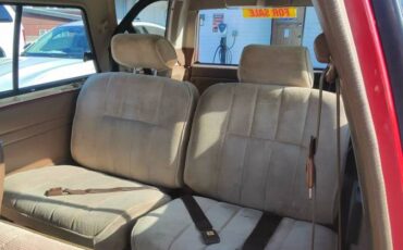 Toyota-4-runner-dlx-1986-red-9