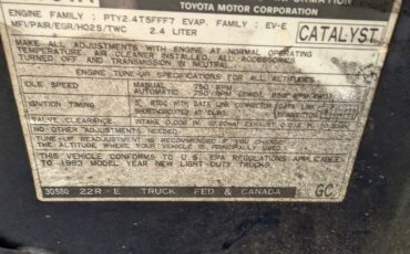 Toyota-4WD-Standard-Cab-1993-Standard-Cab-Pickup-13