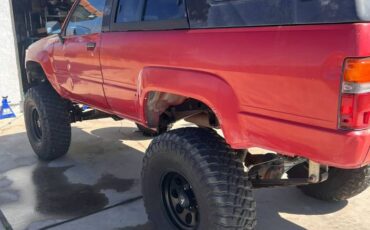 Toyota-4runner-1985-1