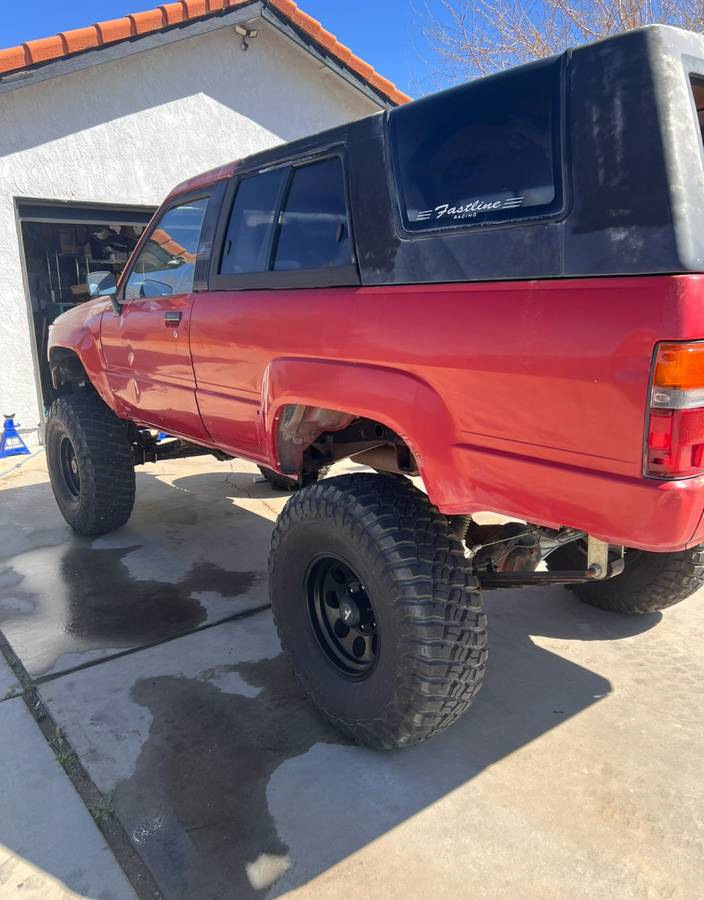 Toyota-4runner-1985-1