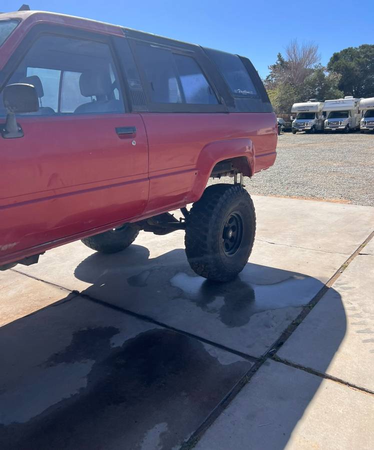Toyota-4runner-1985-3