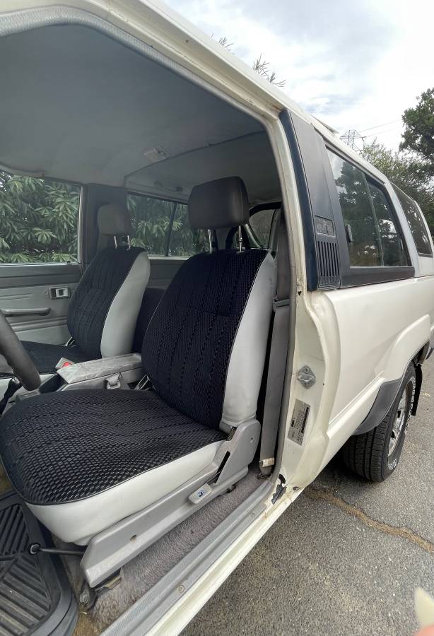 Toyota-4runner-1986-white-11