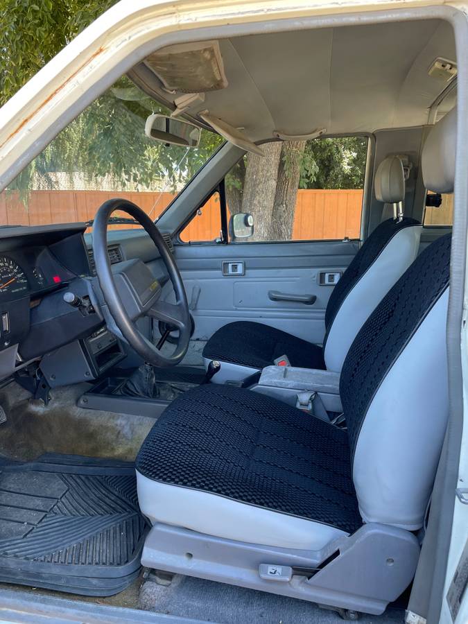 Toyota-4runner-1986-white-4