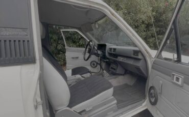 Toyota-4runner-1986-white-9