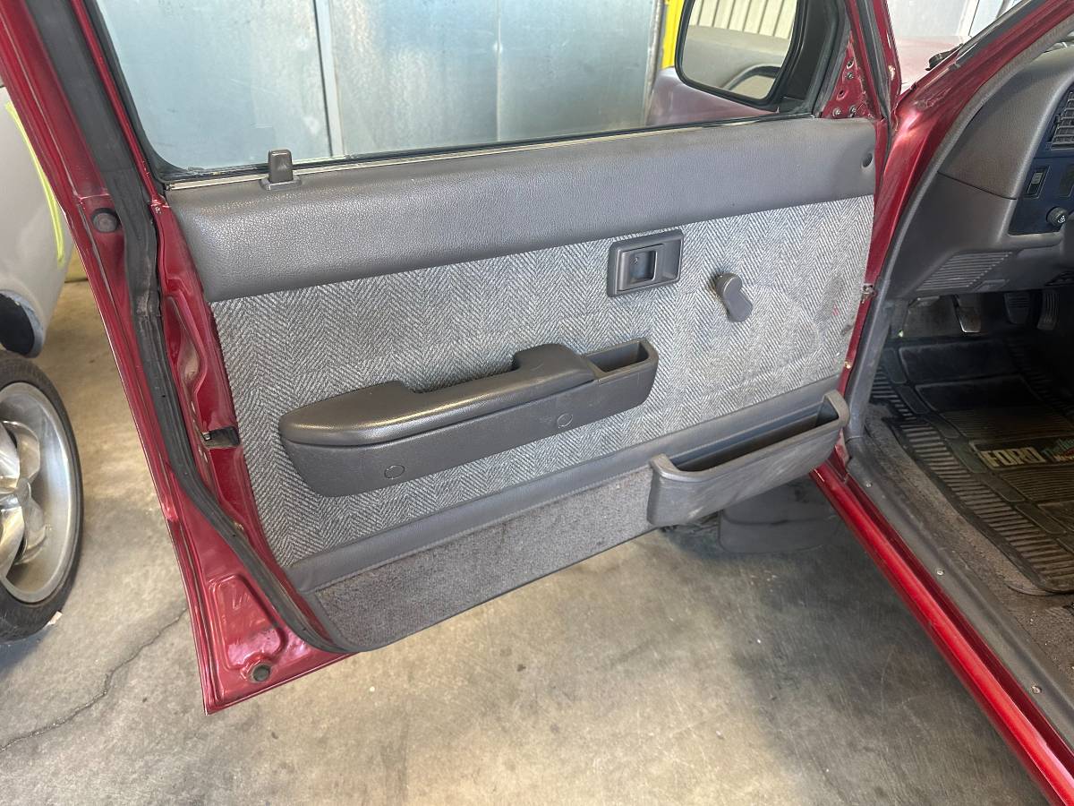 Toyota-4runner-1990-red-5